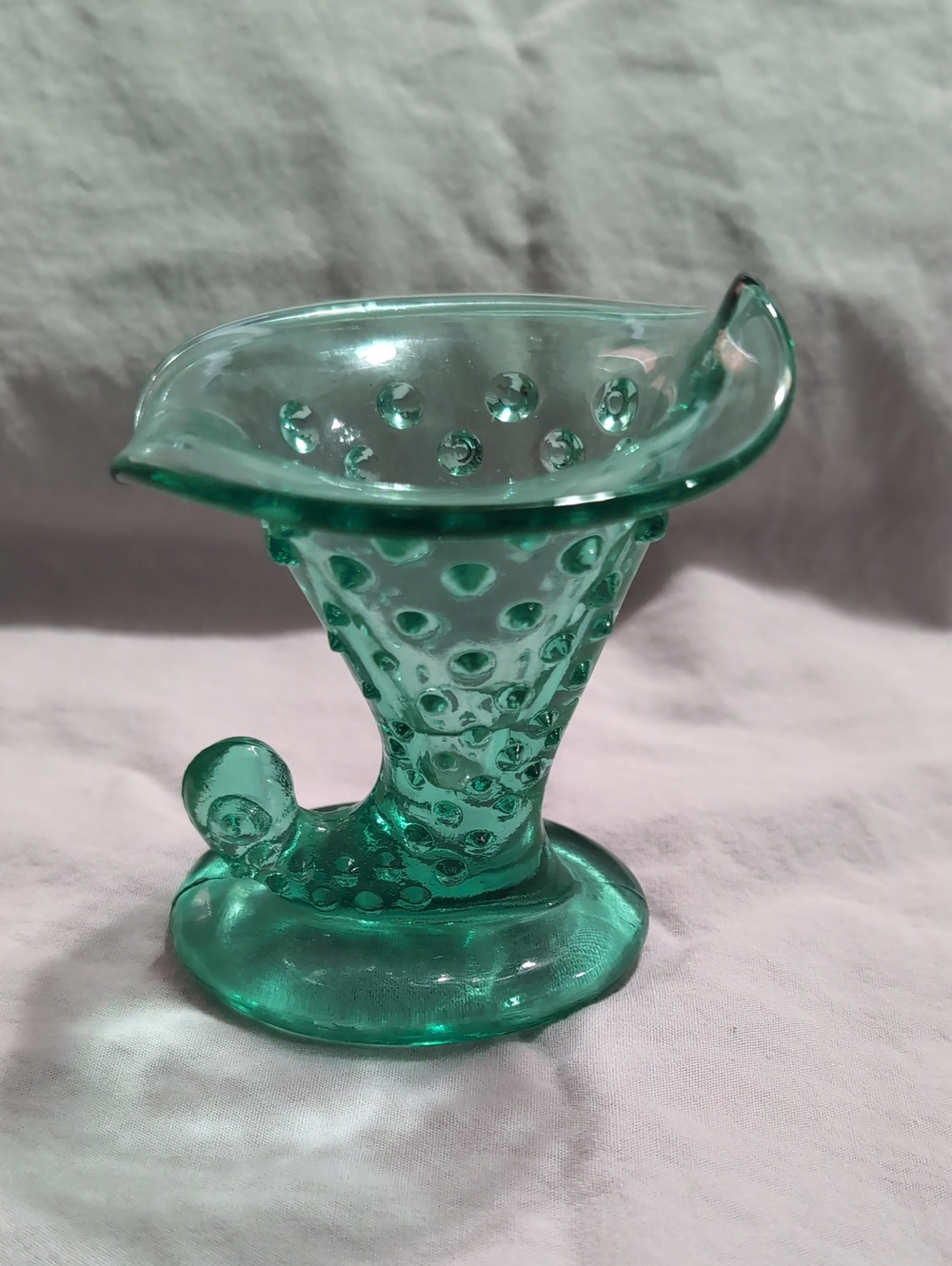 Vintage Fenton Emerald Green Hobnail Glass Cornucopia Candlestick Holder *BIN